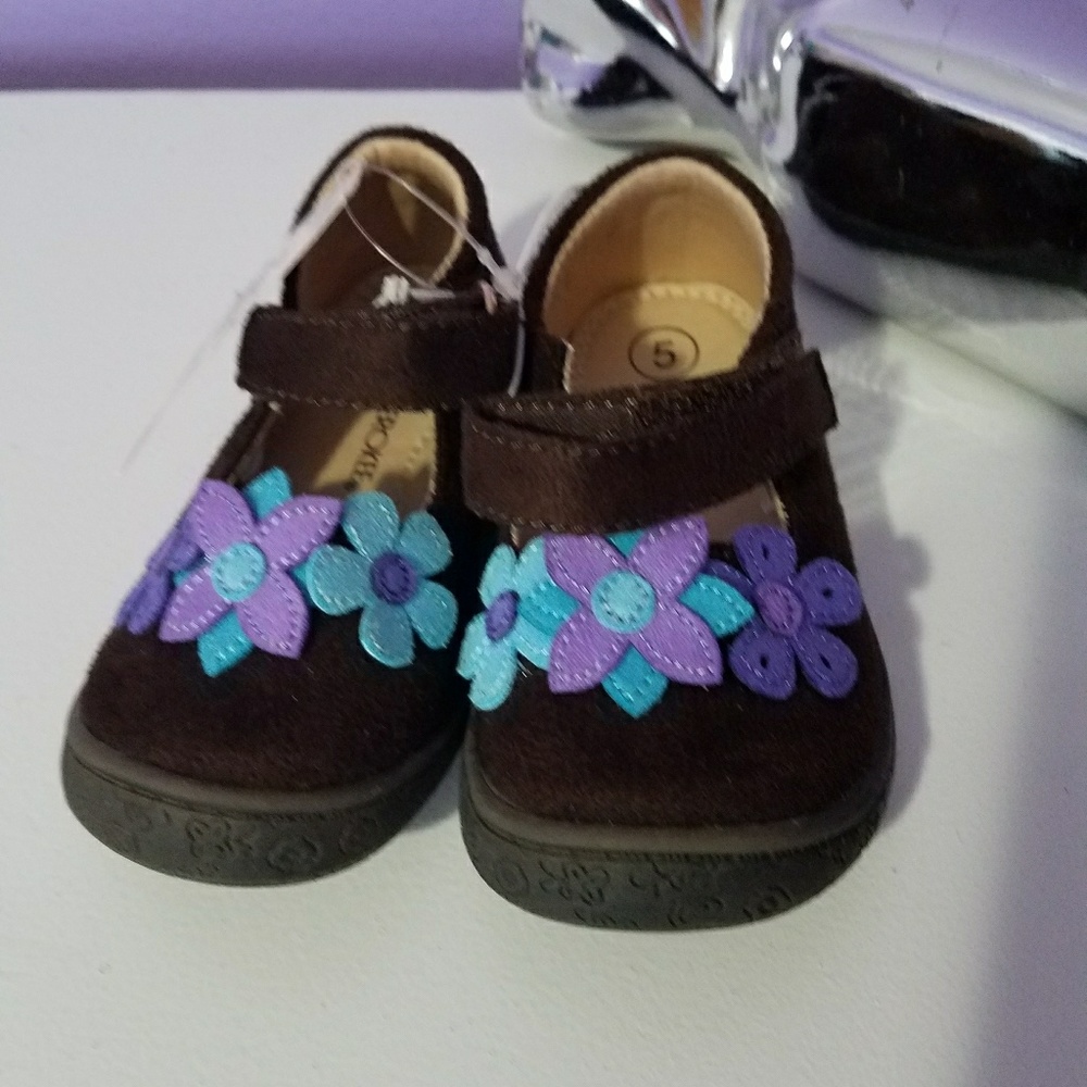 Cherokee Dabney shoes